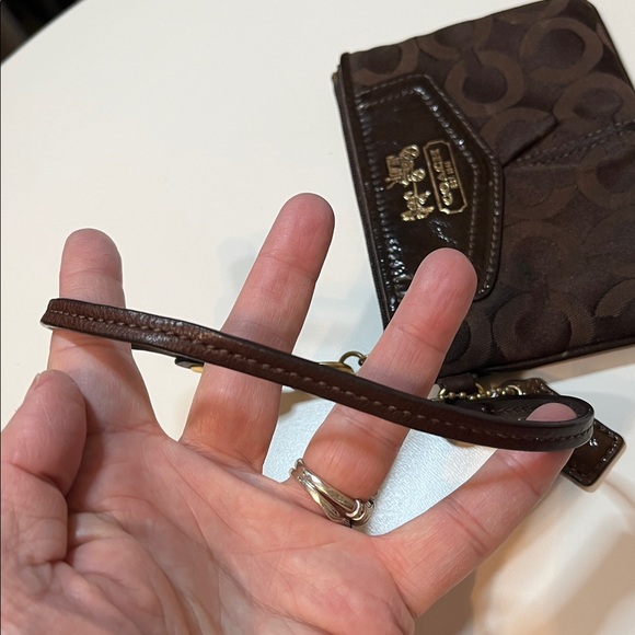 Coach Vintage Y2K Madison Brown Op C Signature Canvas Patent Leather Wristlet - Picture 15 of 16